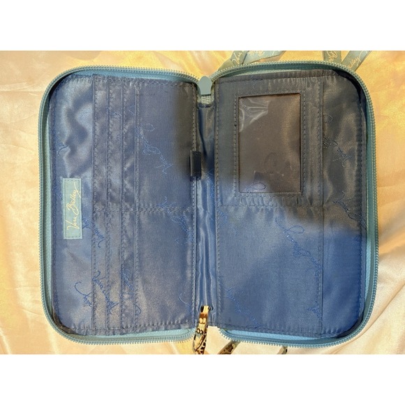 Vera Bradley Wrist Wallet Retired Pattern "Bali Blue" from Summer 2009 - Picture 6 of 7